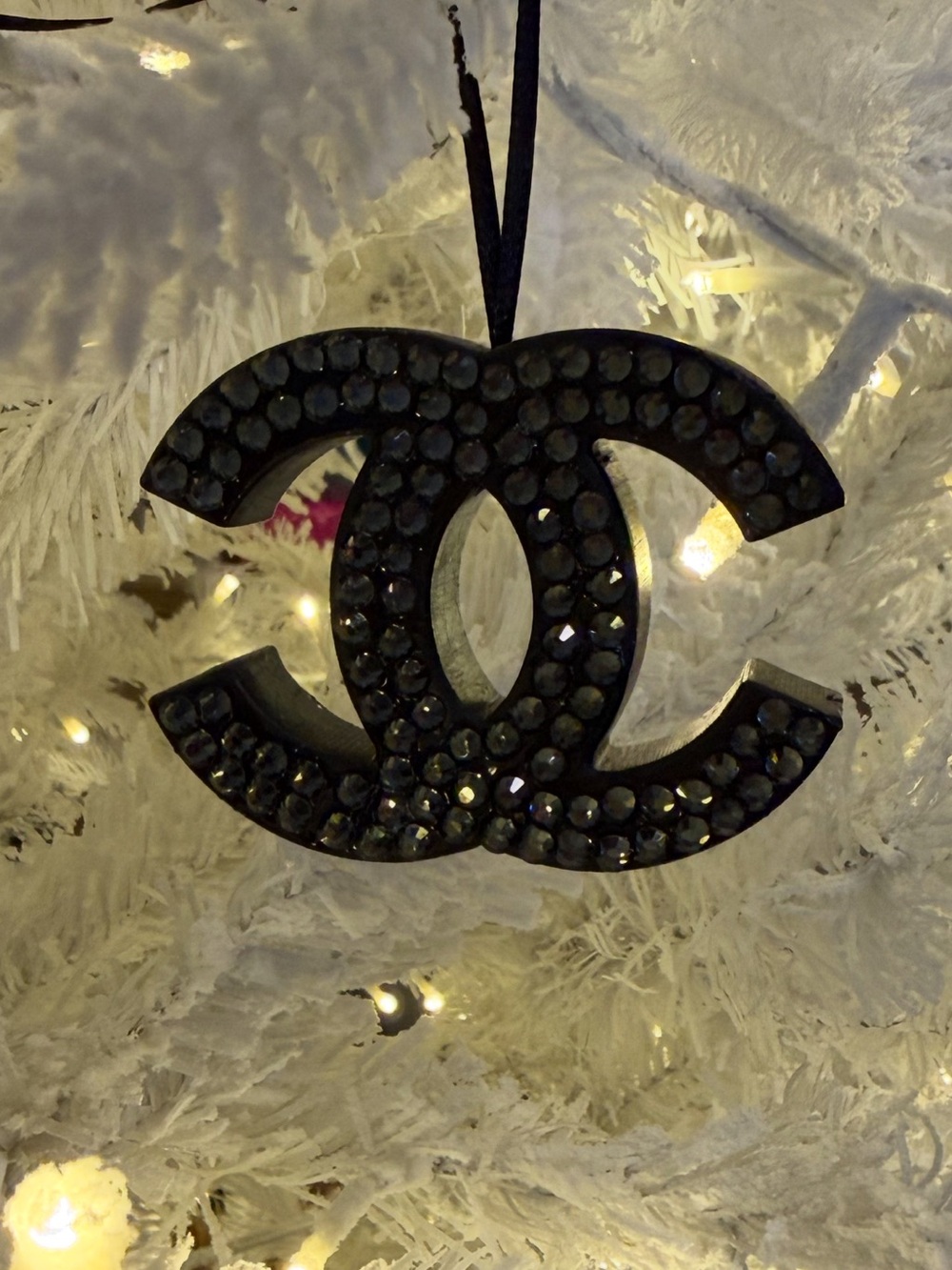 CHANEL Black and White Logo Ornament Collection - Picture 7 of 16